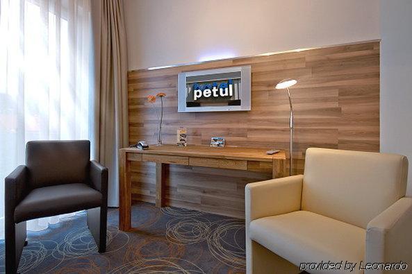 Petul Apart Hotel Residenz إسن الغرفة الصورة